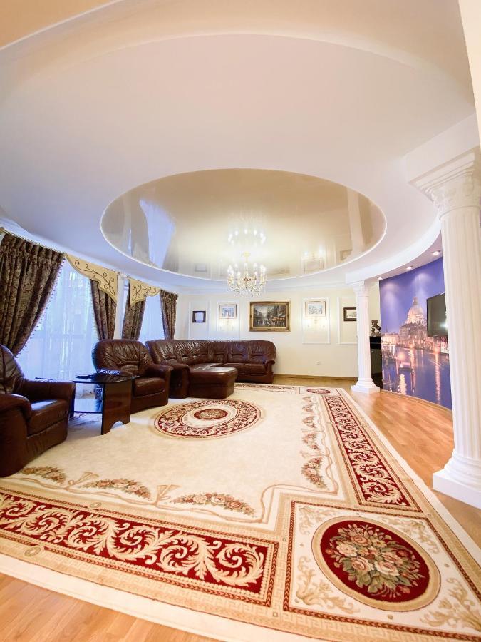 Петрос Family Hotel Яремче Екстер'єр фото