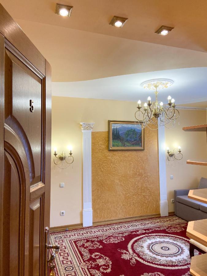 Петрос Family Hotel Яремче Екстер'єр фото