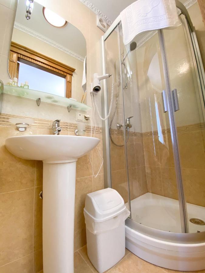 Петрос Family Hotel Яремче Номер фото